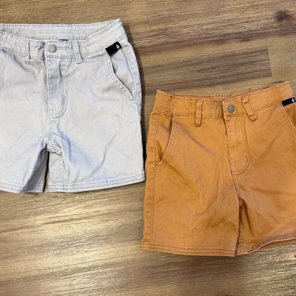 Volcom Kids Tan and Gray Shorts size 6